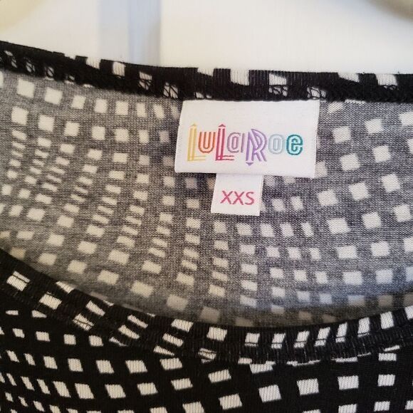 LuLaRoe Simply Comfortable Irma Tunic Top - Picture 3 of 6